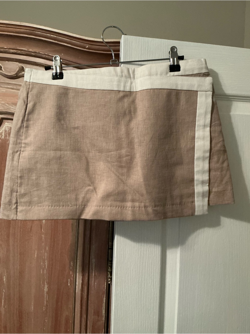 ‼️NWT Beige Linen Mini Skort with Cream Trim